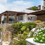 Calma House Villa *