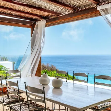 Calma House Villa